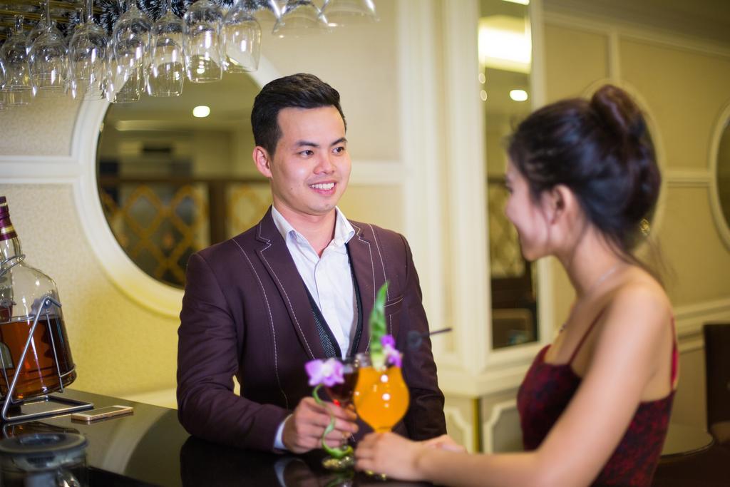 Chalcedony Grand Hotel Ханой Екстериор снимка