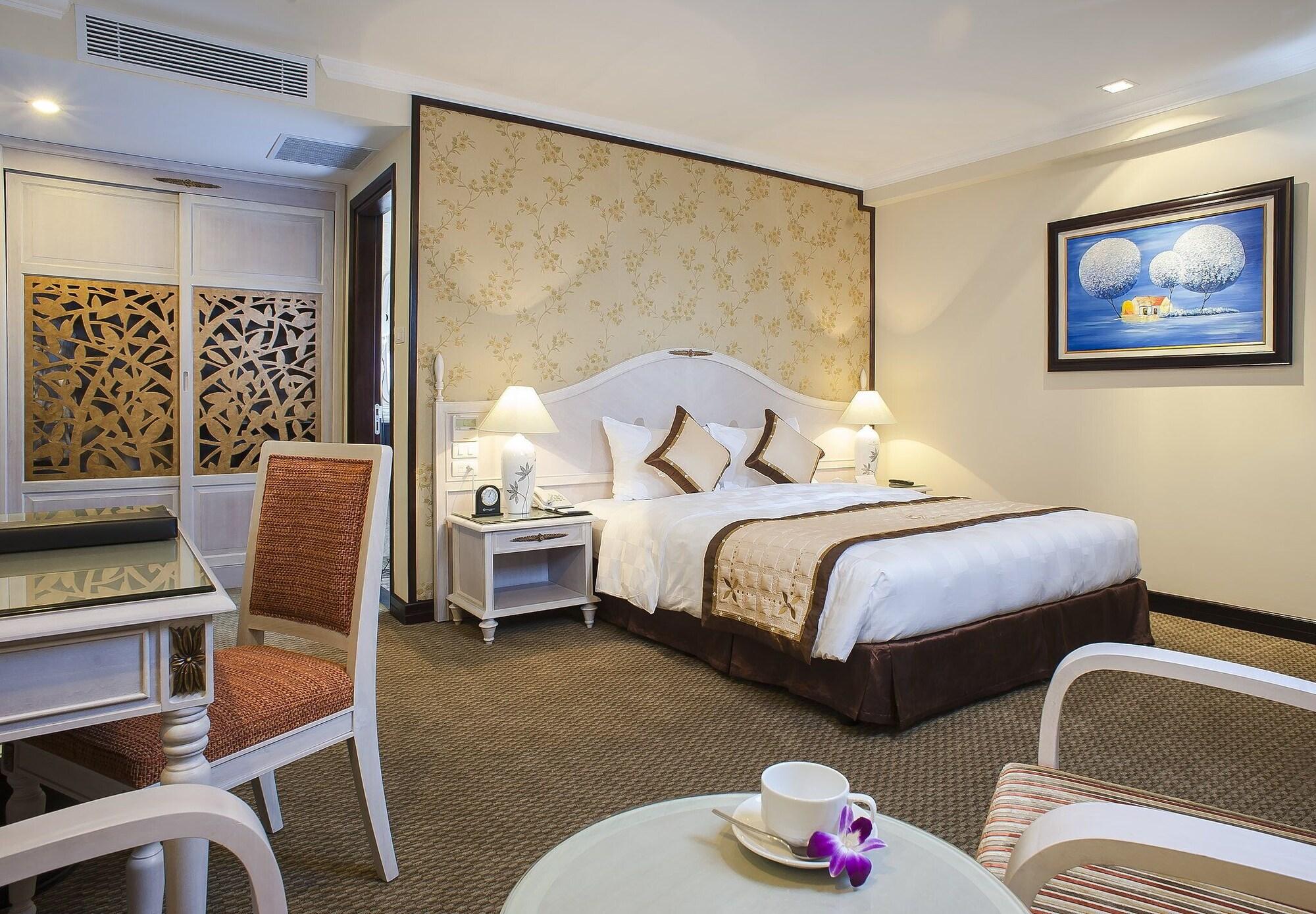 Chalcedony Grand Hotel Ханой Екстериор снимка
