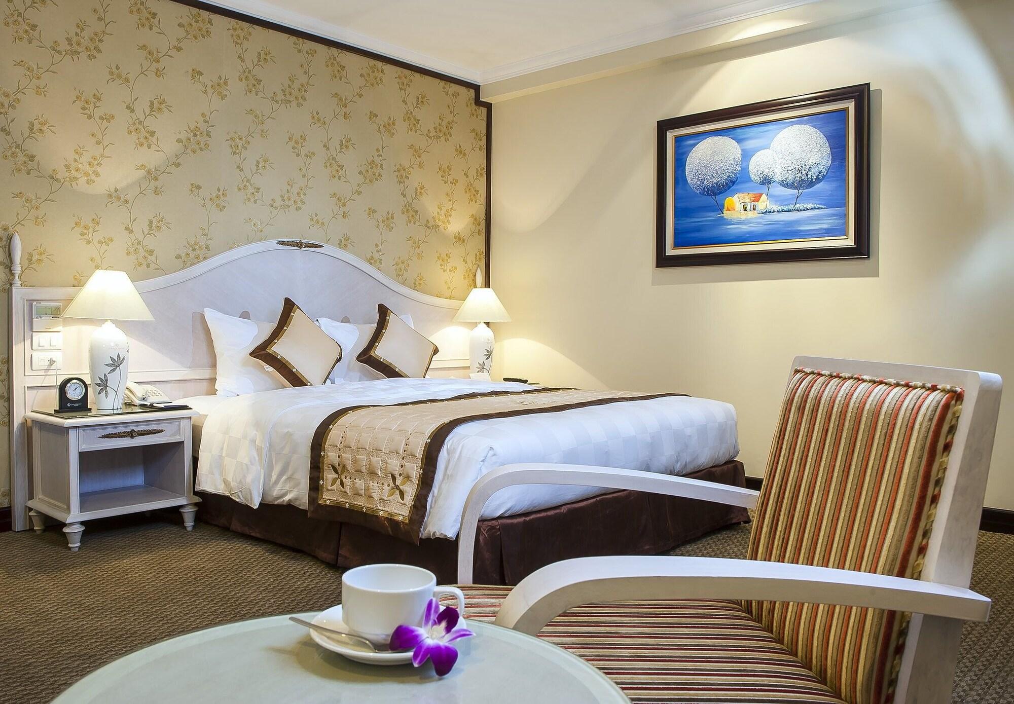 Chalcedony Grand Hotel Ханой Екстериор снимка
