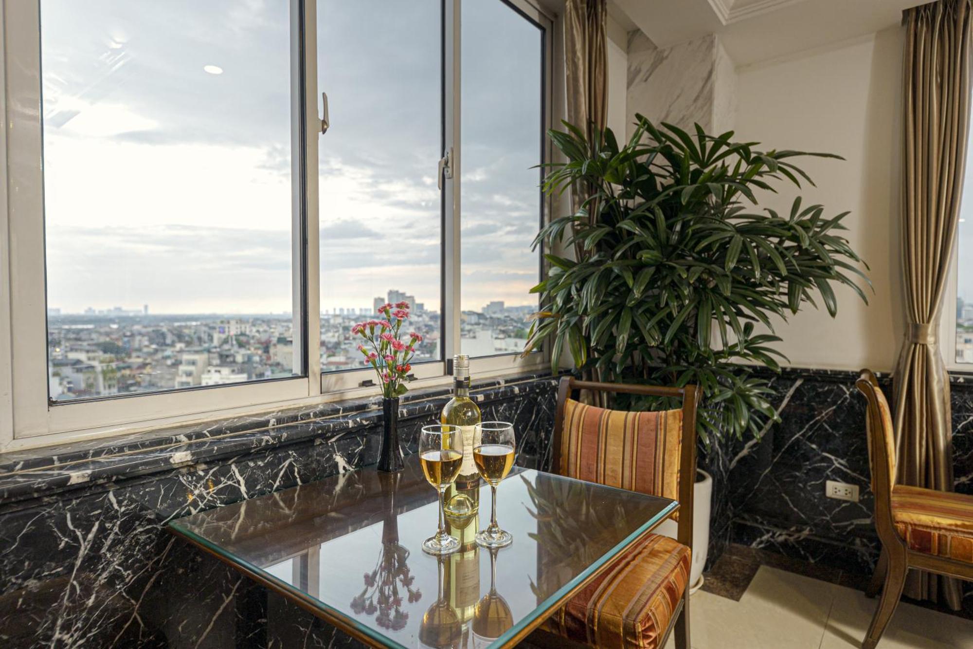 Chalcedony Grand Hotel Ханой Екстериор снимка