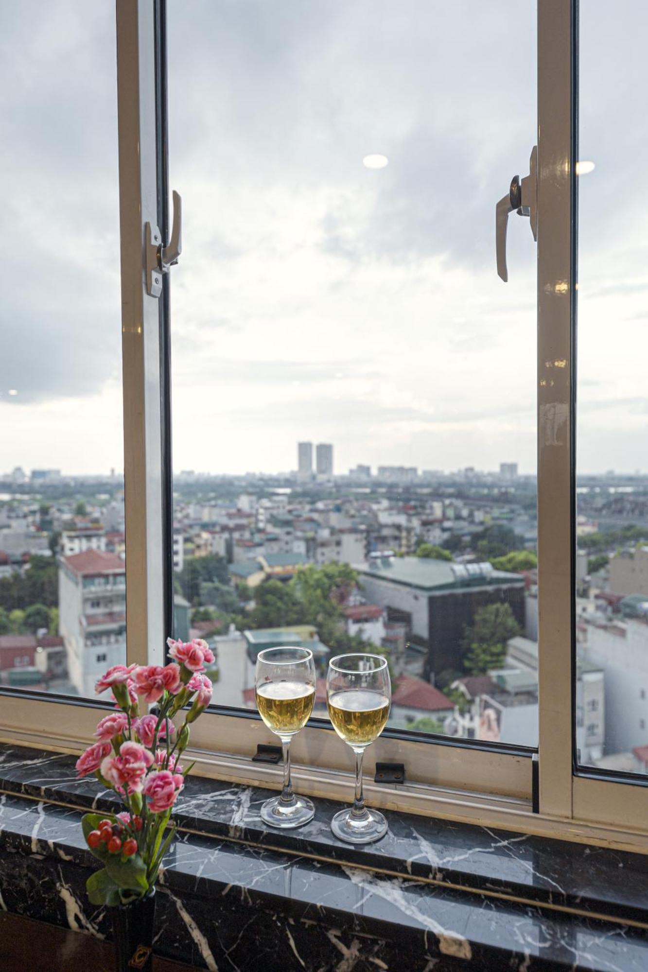 Chalcedony Grand Hotel Ханой Екстериор снимка